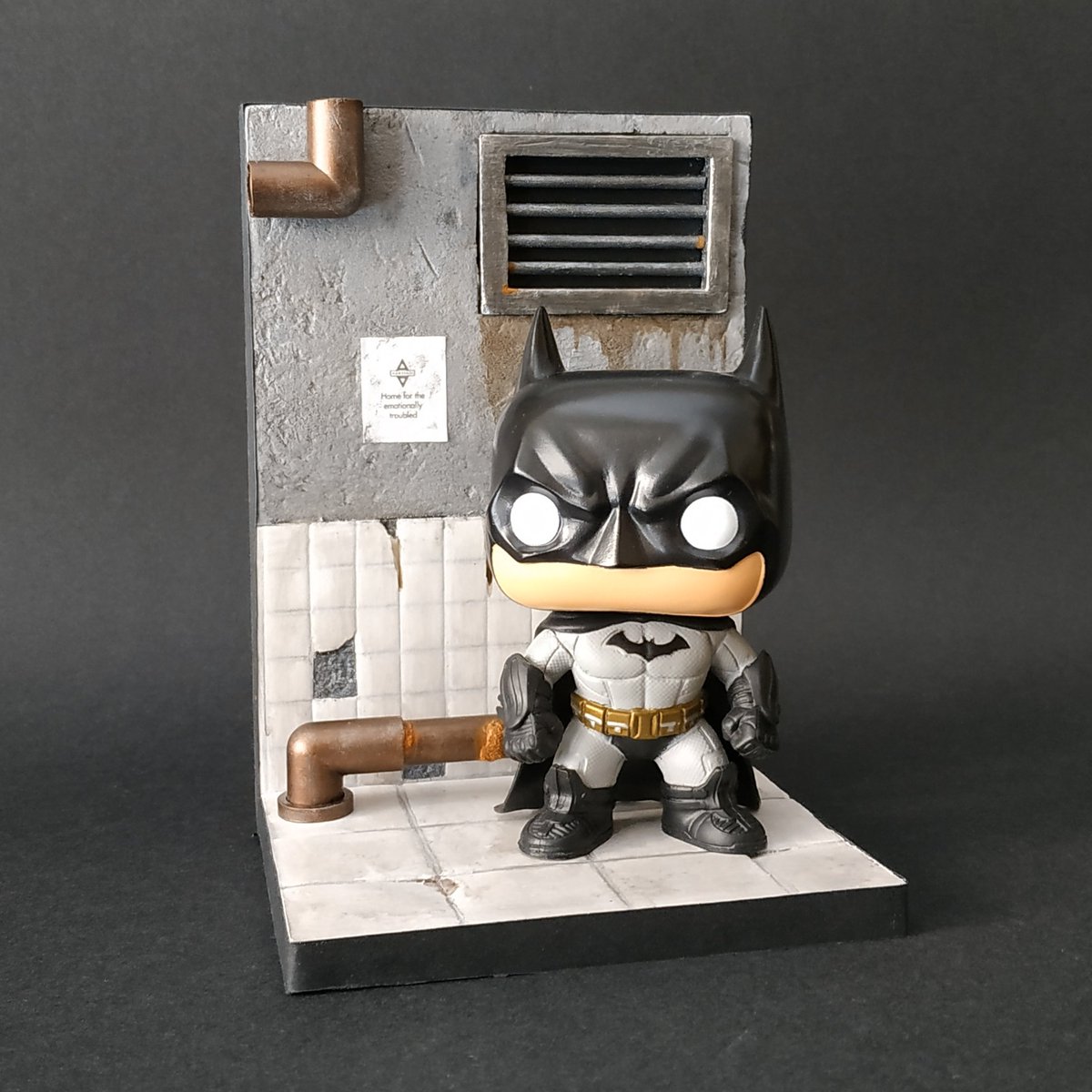 JesterProps's tweet photo. ¡Feliz Batman Day!
Nos unimos a la celebración como grandes fans del caballero oscuro 🦇
#Batman #BatmanDay #arkhamasylum #JesterProps #FunkoPop https://t.co/RTrK1n4zfU