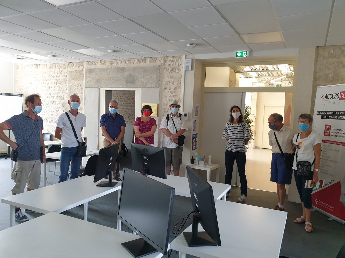 AccessCodeOFP's tweet image. [#JournéeDuPatrimoine] 👉 Toute la matinée à #Nevers, le grand public a pu visiter le bâtiment historique de @LINKUB_NEVERS dans le cadre des @JEP ! L&apos;occasion pour les visiteurs de découvrir l&apos;#ACSNevers et les activités d&apos;@onlineformapro !