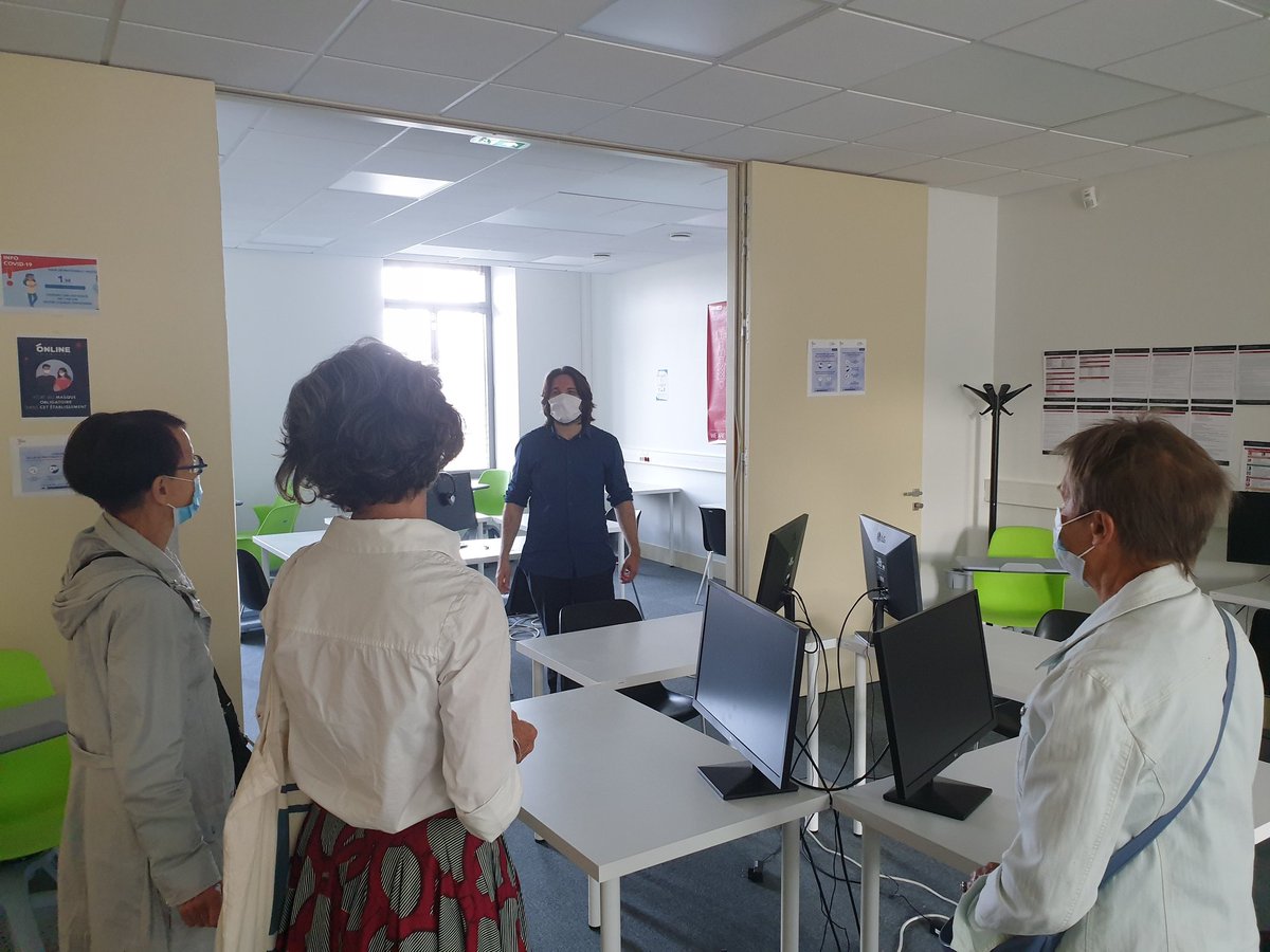 AccessCodeOFP's tweet image. [#JournéeDuPatrimoine] 👉 Toute la matinée à #Nevers, le grand public a pu visiter le bâtiment historique de @LINKUB_NEVERS dans le cadre des @JEP ! L&apos;occasion pour les visiteurs de découvrir l&apos;#ACSNevers et les activités d&apos;@onlineformapro !