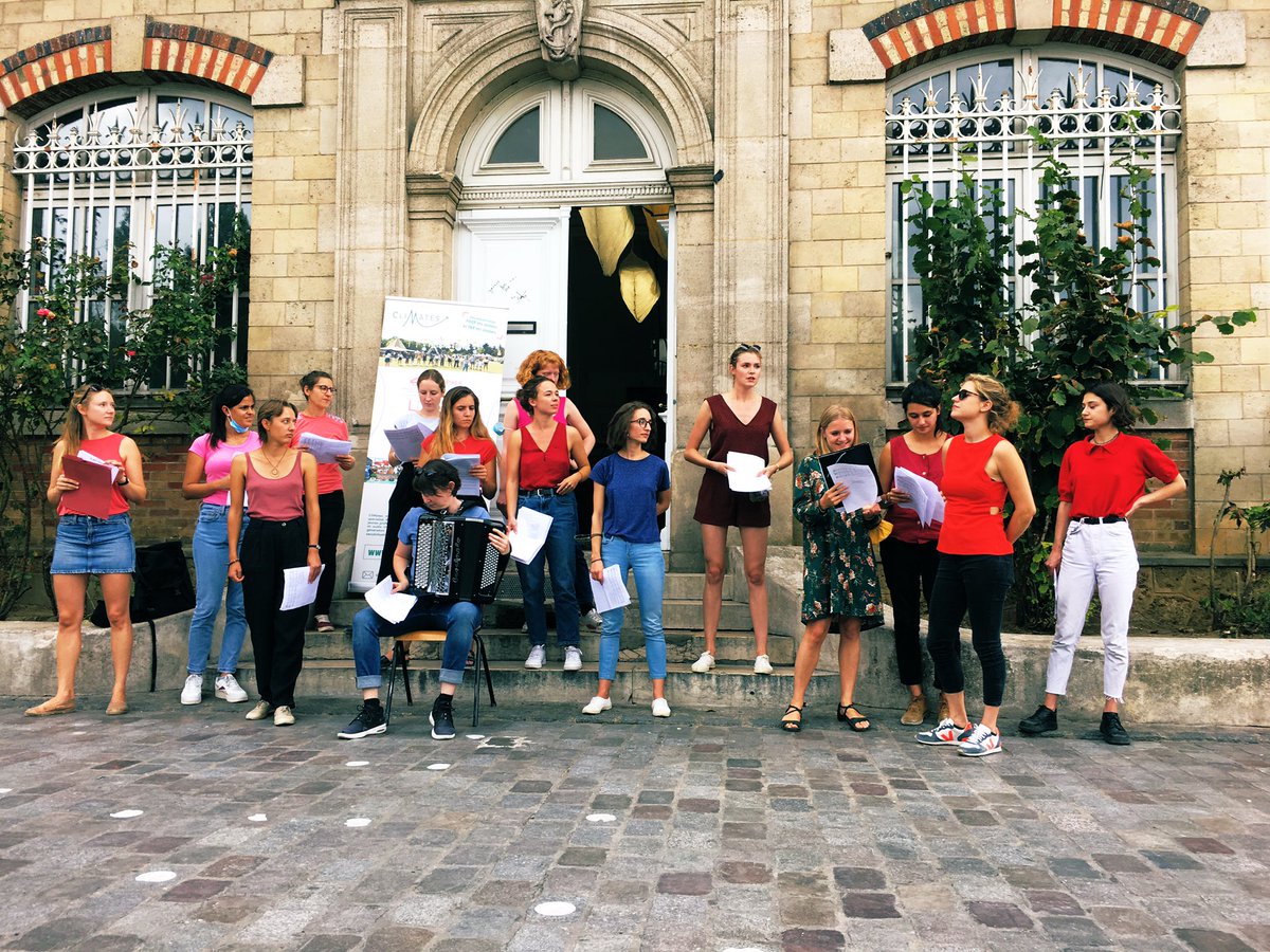 climates_fr's tweet image. « Mais si nous tirons, il tombera, ça ne peut pas durer comme ça. » 🎶

La chorale #feministe et #intersectionnelle Nos Lèvres Révoltées est avec nous à @Les_Canaux pour le #Climatessummit - pour porter la voix des femmes dans la lutte contre le changement climatique !