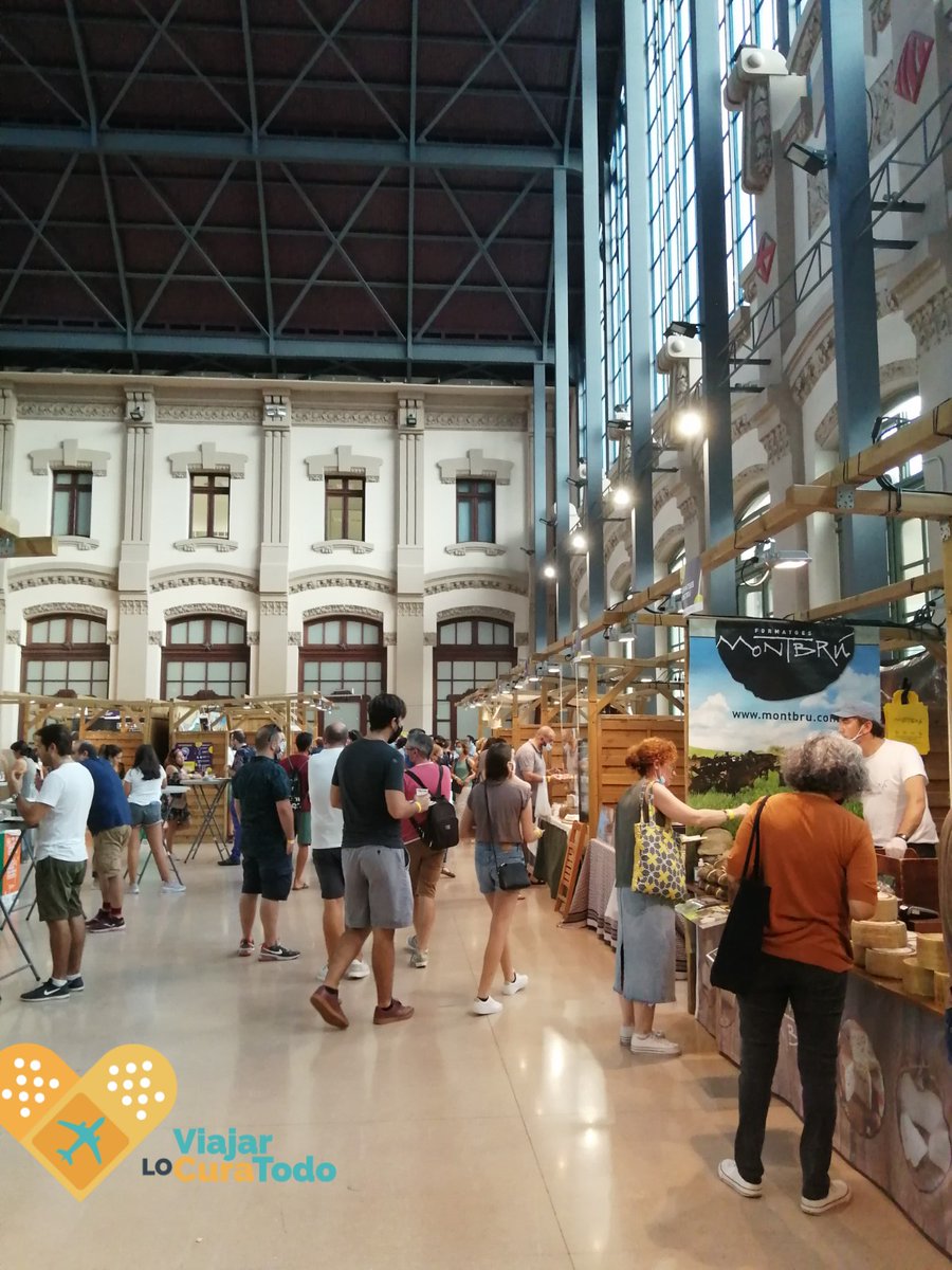 viajarlocura's tweet image. Amantes del queso🧀🧀 no os podéis perder la feria @ExpoCheeseBcn! Hoy y mañana en la Estació del Nord muestra de quesos artesanos catalanes🤤🤤🤤🤤10€ 6 tickets de degustación. ¡No sabrás cuál elegir!
