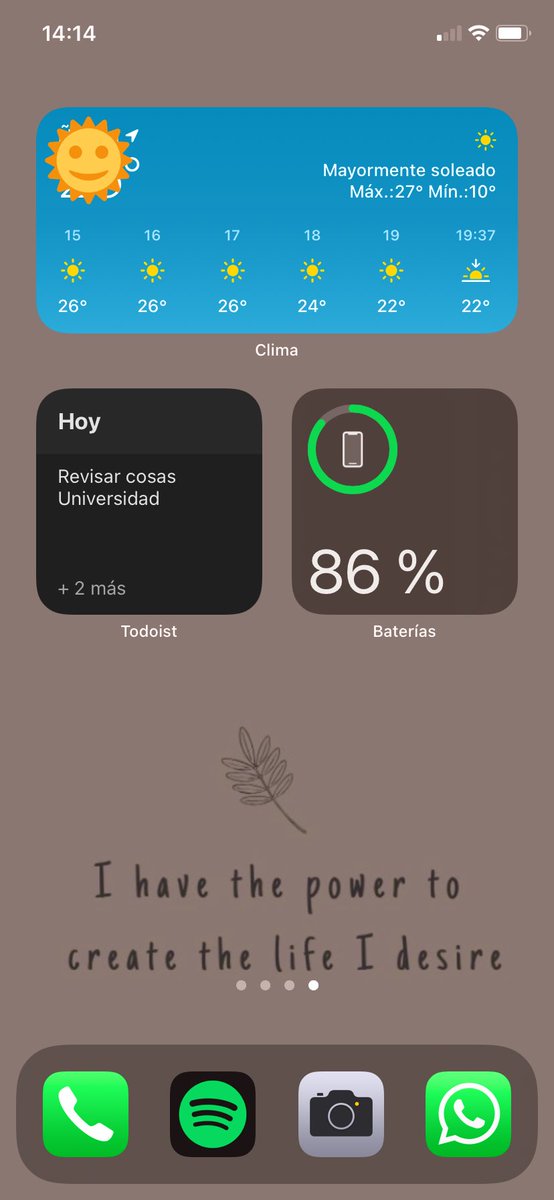 batiwe0na's tweet photo. This is my homescreen, its simple but i like it🤍 #iphone #iphoneios14 #ios14homescreen #iOS14 https://t.co/TAQgn1PXrB