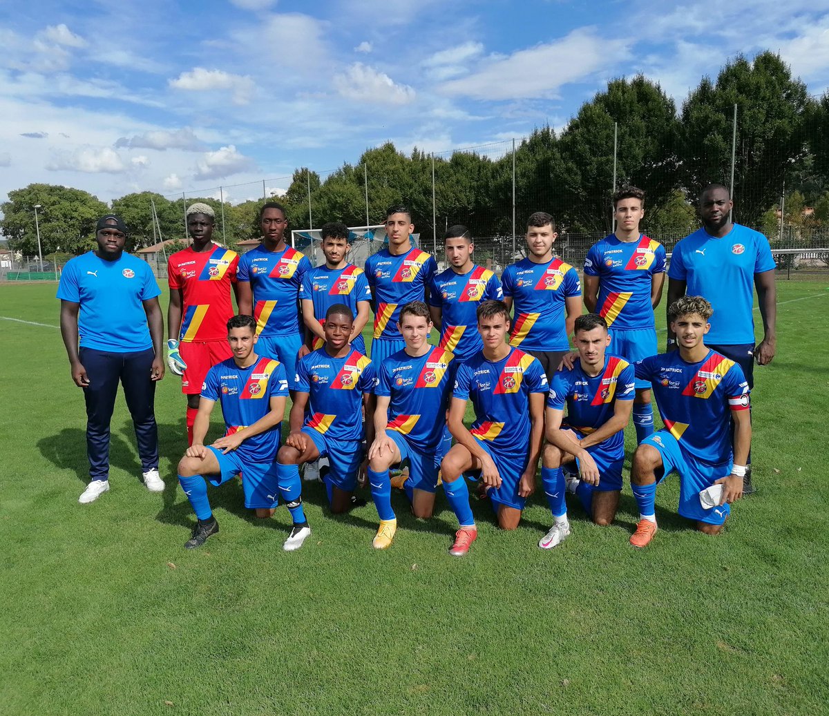 CrPortet's tweet photo. Nos U20 s'imposent 7-1 face à Rodéo FC.
Buts de Nasri, Younes, Estaran, Djellouli (2), Mortet et Farchi.
#aspcr #UnisParUnClubGuidésParUnePassion https://t.co/sFiKxPsMgf