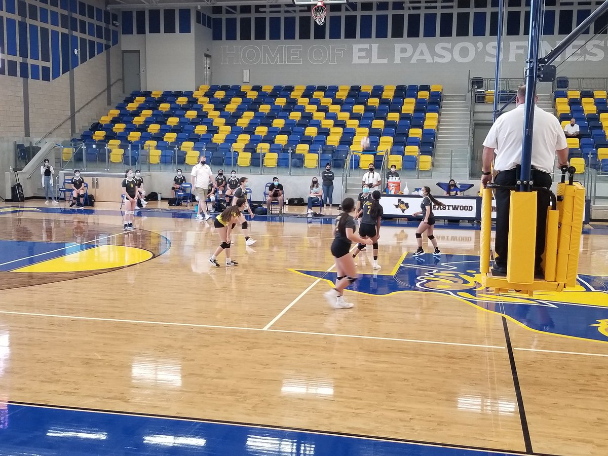 dem915boys's tweet photo. Way to go Lady Trooper's! 9th grade girls victorious in 2 games over Chapin HS! #TROOPERNATION💙💛 #Leadfromthefront https://t.co/RPinDdVjeF