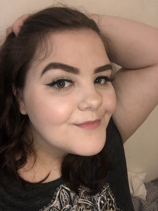 My eyeliner and eyelashes are just on point today and I love it https://t.co/oc4zlwdZTY<a href="/tag/venmo"class="tags"><span>#venmo</span></a><a href="/tag/cashapp"class="tags"><span>#cashapp</span></a><a href="/tag/sellingcontent"class="tags"><span>#sellingcontent</span></a><a href="/tag/buyingconten"class="tags"><span>#buyingconten</span></a>