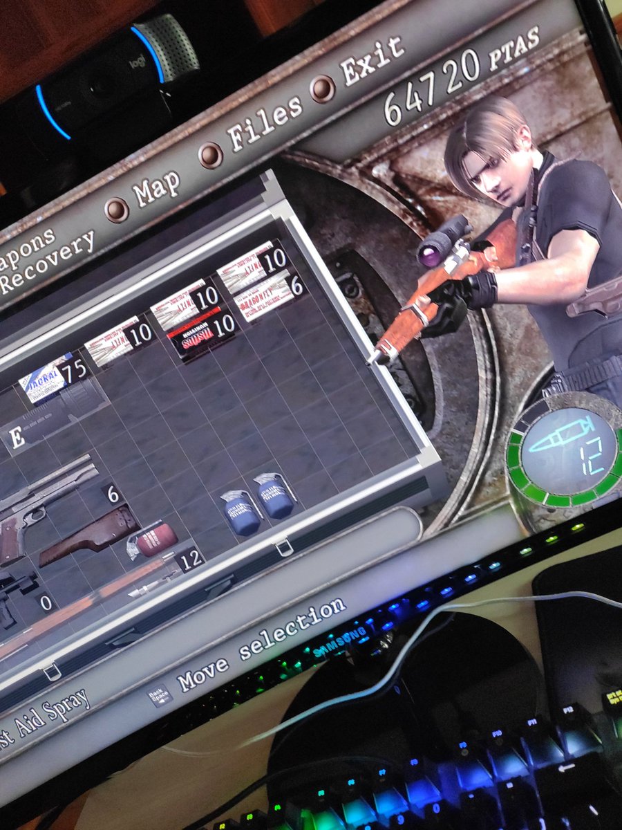 Adriork's tweet photo. resident Evil 4  bora dale https://t.co/sQpkC1kcY2 https://t.co/rR00w5EoOz