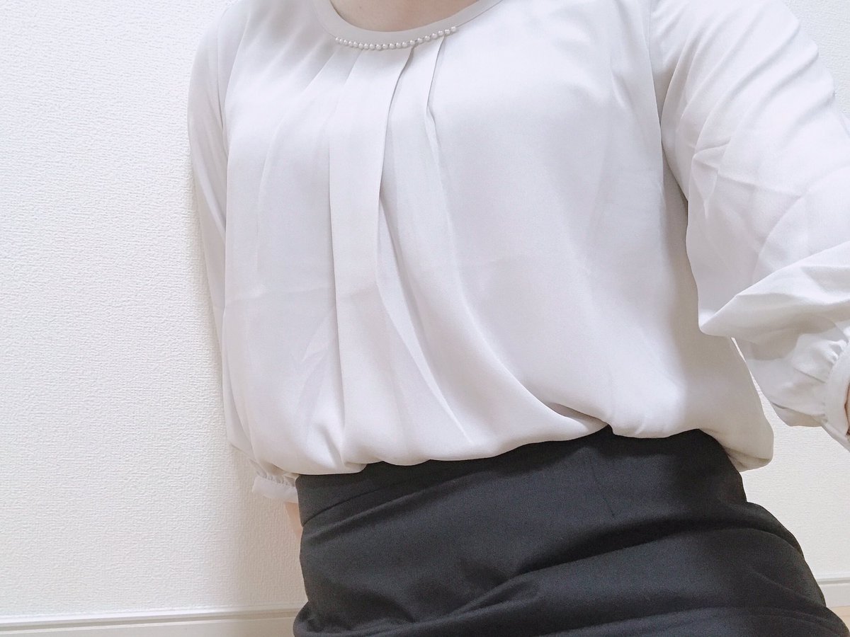 みさき ふわふわブラウスってかわいいよね スーツ女子 ブラウス リクルートスーツ リクスー