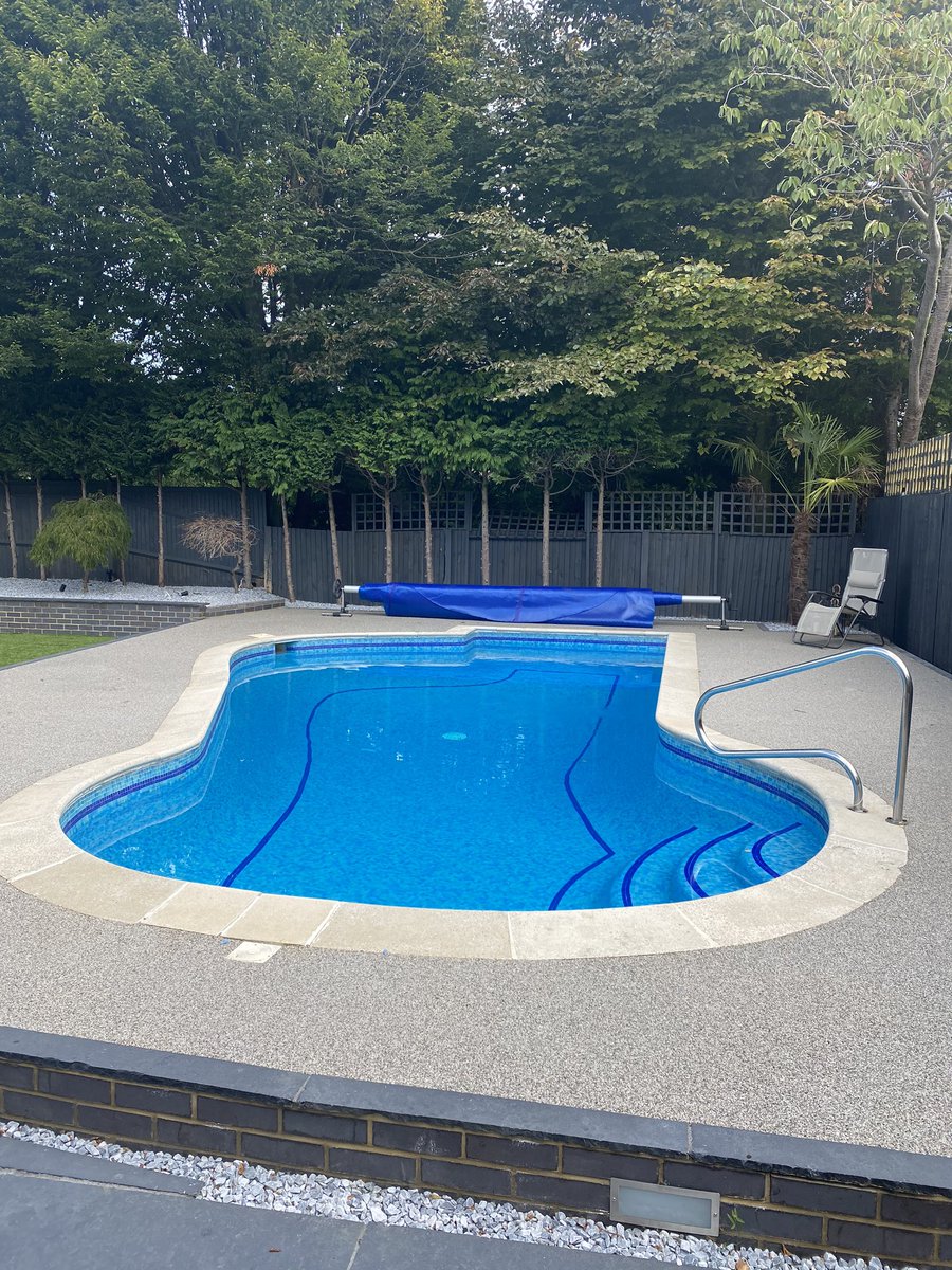 Edingtonsltd's tweet image. This tour is getting better and better. Anyone for a dip!! #ClientTour