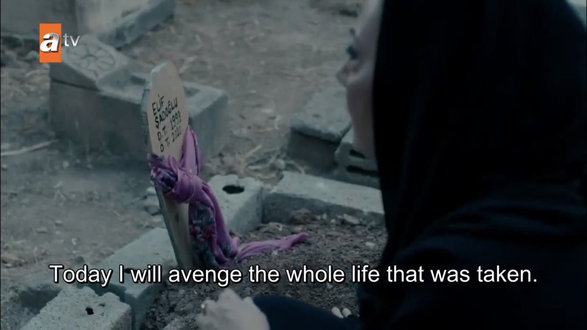 it must kill azize that it says “elif şadoğlu” on the improvised “tombstone”  #Hercai