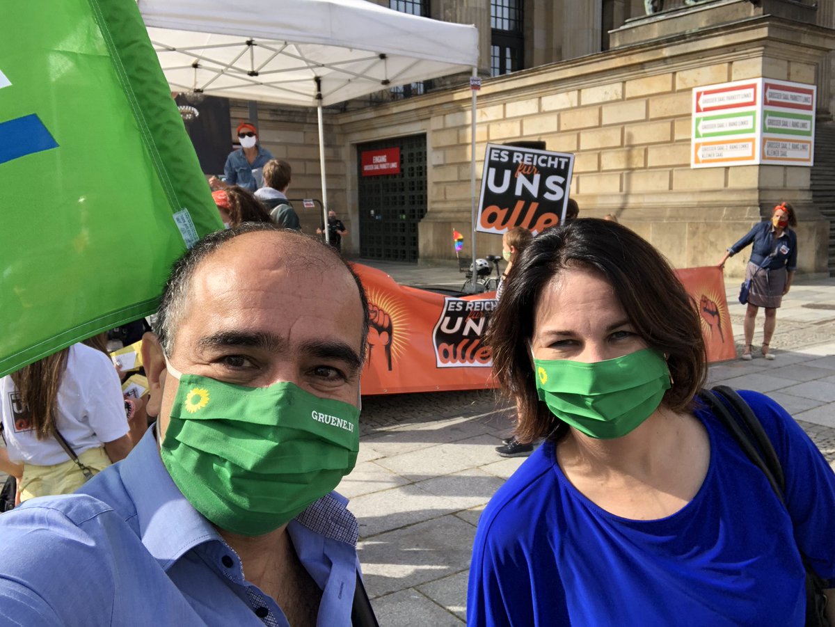 Kinderarmut in einem reichen Land wie Deutschland, einem der reichsten Länder der Welt, ist eine Schande! Wir müssen alles erdenkliche tun, damit #Kinderarmut der Vergangenheit angehört, bei uns und global! #EsReichtFürUnsAlle! #Kindergrundsicherung <a href="/DemoKinderarmut/">#esreichtfuerunsalle</a>