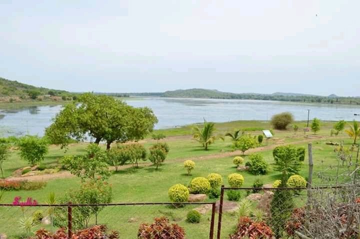 BBDashBanpur's tweet photo. Centre has Provided Rs. 4.7 Cr to Odisha during last 2 years for Conservation Of #Chilika and #Ansupa Lake.
Thanks to Hon'ble PM Shri @narendramodi Ji and Union Minister @PrakashJavdekar Ji for taking initiative towards Conservation & Protection of lakes, home to migratory birds https://t.co/J8TD8bgglH