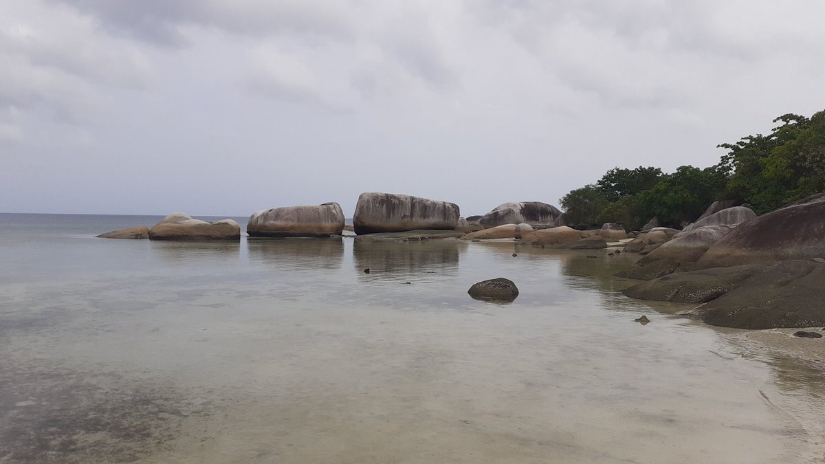 #setorfoto
Pantai tanjung tinggi, Belitung

<a href="/piokharisma/">Sam Oip</a>