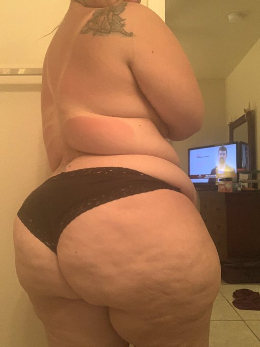 Wanna know what I smell like? Buy my panties. Email me therealprincesslissa@yahoo.com https://t.co/M