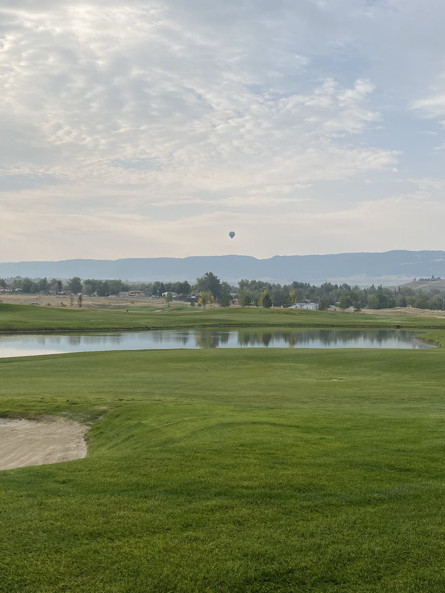 kellywalshgolf's tweet photo. They will have a great view of the Trojans on day 2 of 4Astate golf. #WinTheMoment #BeInTheMoment https://t.co/IPkWePVXh9