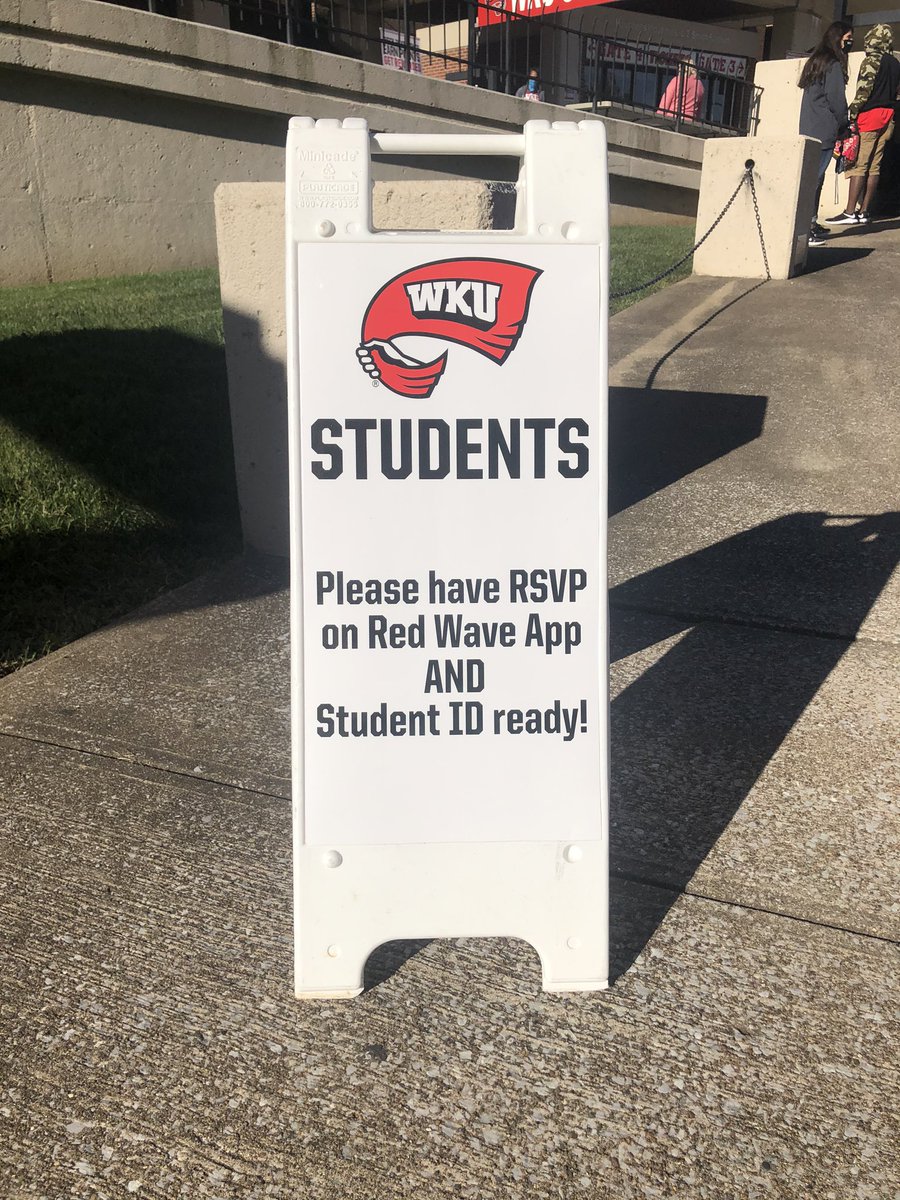 Student reminder for today’s <a href="/WKUFootball/">WKU Football</a> game‼️