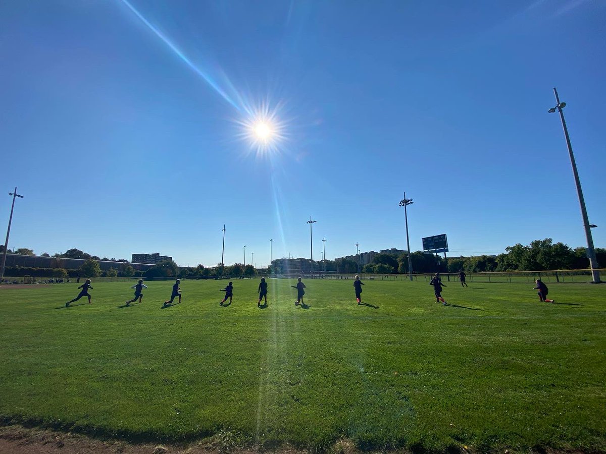 The Squad 🐊🙌🏻
#gameday #fallball #exhibitiongame #fastpitchsoftball #guelph #kitchener #guelphgators