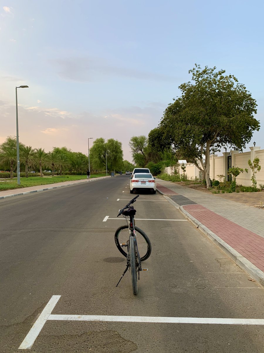 Mithos's tweet photo. Sunset rides around Al Ain, UAE 🇦🇪 https://t.co/F2FyVBcw22