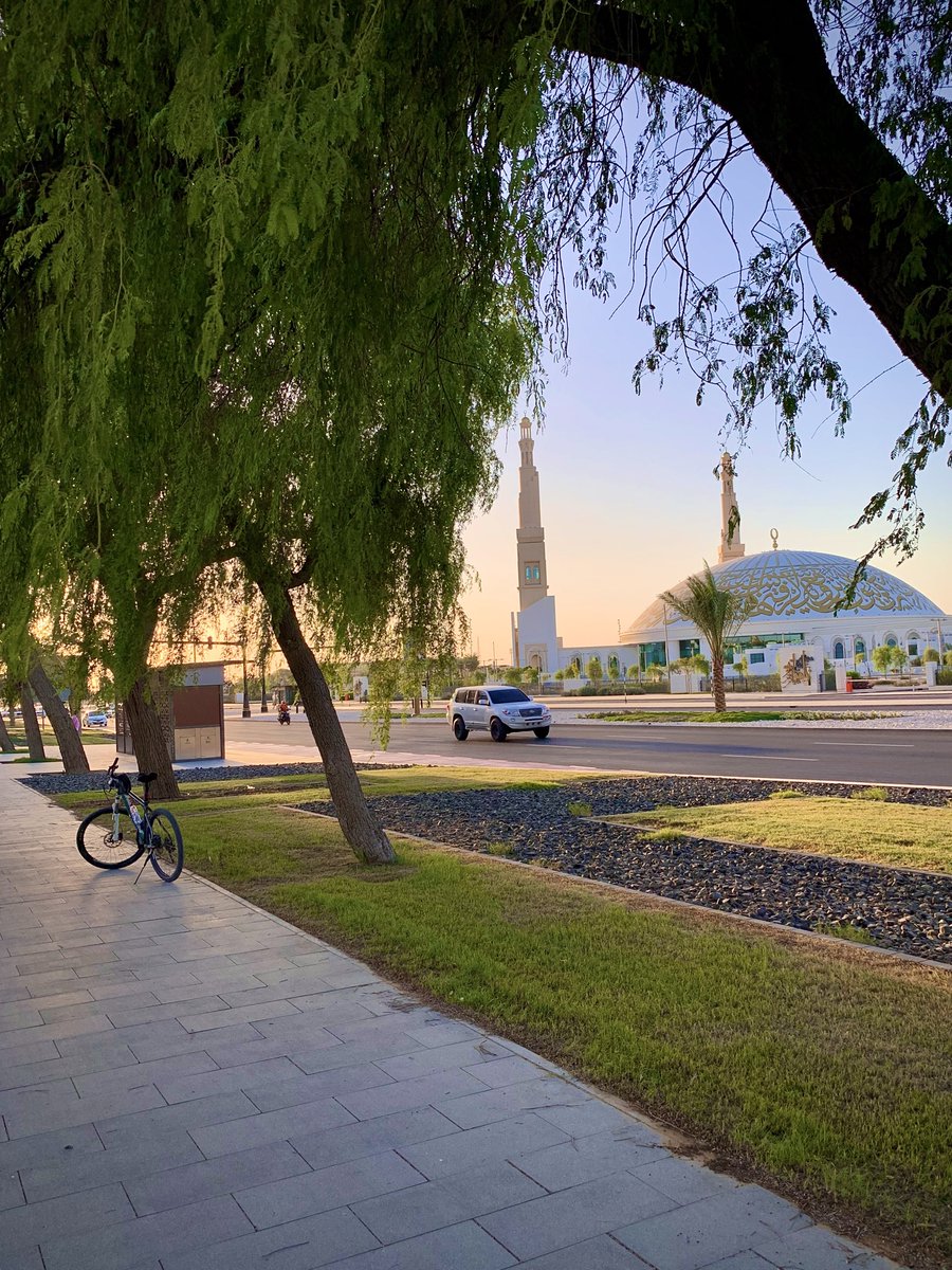 Mithos's tweet photo. Sunset rides around Al Ain, UAE 🇦🇪 https://t.co/F2FyVBcw22