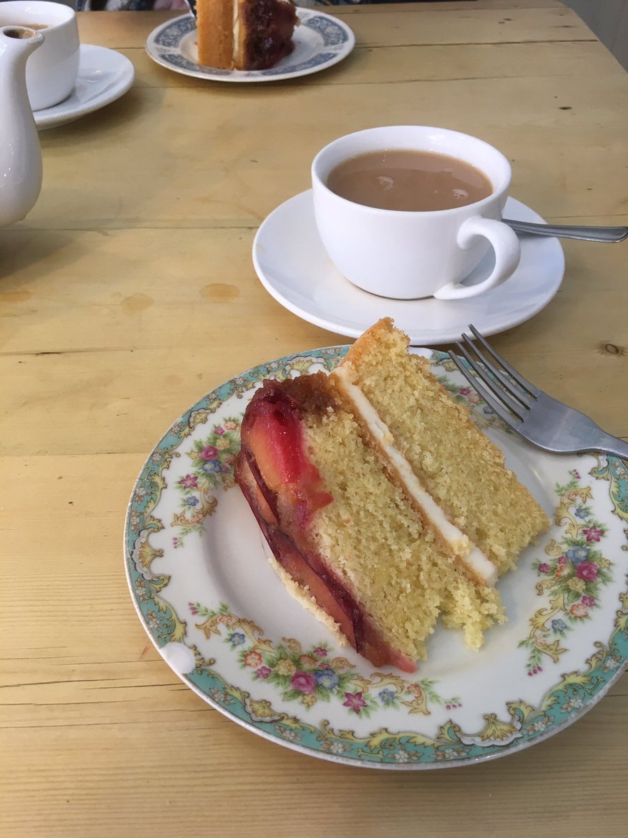 mutleycom's tweet image. Afternoon tea in #Hythe with Mrs M. 👍🏻😃☕️🍰
