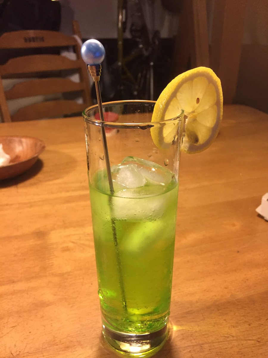 Kの 番 Na Twitterze ミドリリキュールはお酒初心者がカクテル作り始めるのに向いてる気がする メロン風味で甘味があって 牛乳割りに合う 意外なことにコーラ割りもいける Kの 番 Na Twitterze ミドリリキュールはお酒初心者がカクテル作り始めるのに向いてる気がする メロン風味で甘味があって 牛乳割りに合う 意外なことにコーラ割りもいける