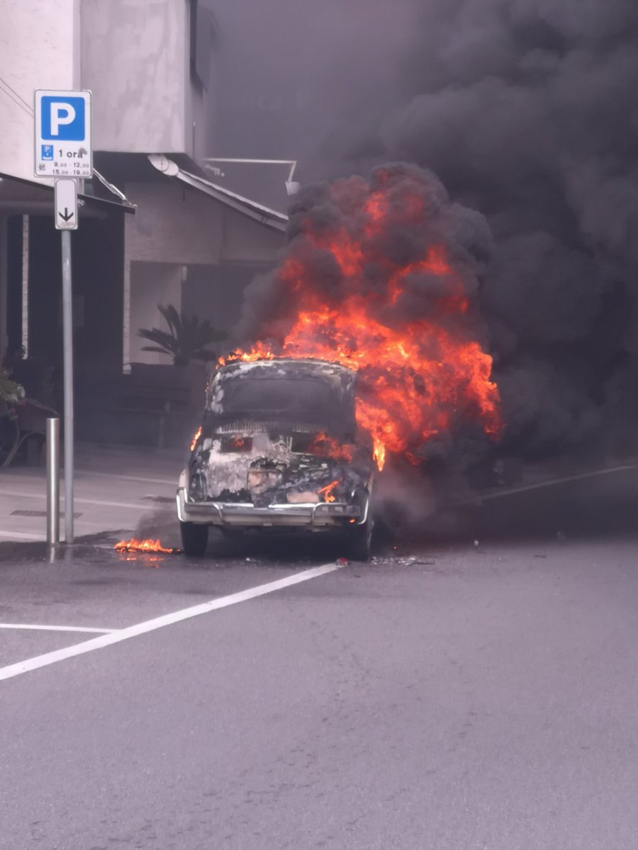 fragolinomod's tweet photo. @elonmusk my car set on fire by itself today.
Now I Don't have my loved car
I need a new car and I prefer an electric one
Can you gift me a Tesla? @Tesla https://t.co/HeL7eaD7xu