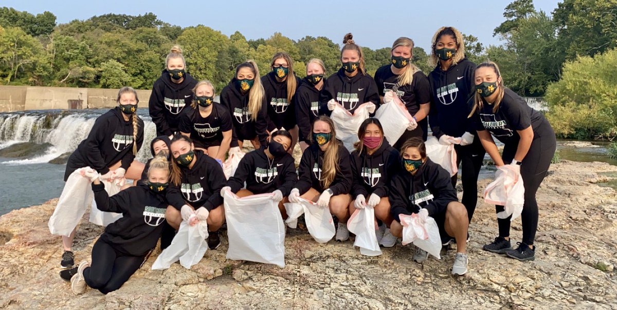 MSSUSoftball's tweet photo. One of Joplin’s prettiest areas is the Grand Falls! We are doing our part to keep it clean so everyone can continue to enjoy it! #MaskUpMSSU https://t.co/pB9o4bBe8p
