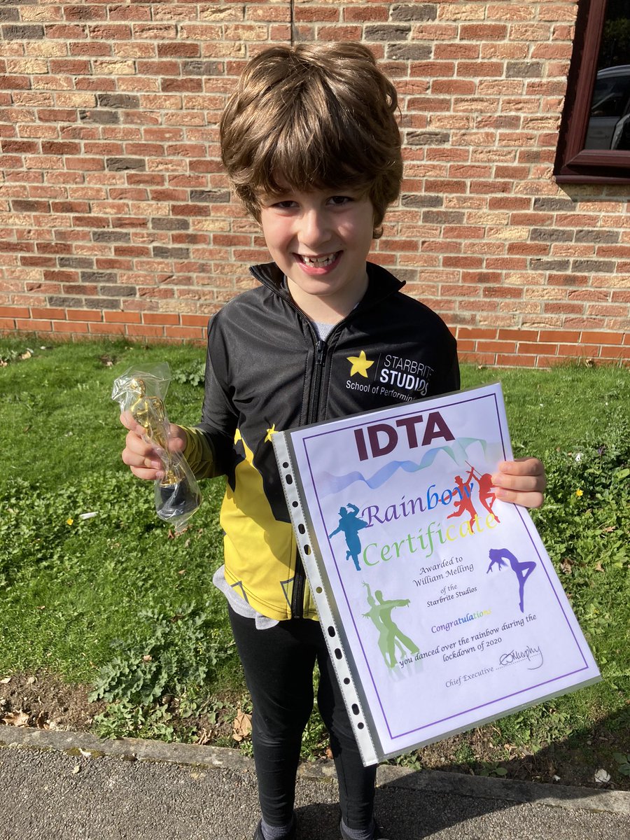 CatherineMelli4's tweet photo. A lovely surprise award for William at dancing this afternoon @StarbriteStudi0 @HCS_Prep #boysdancetoo #lockdowndancing https://t.co/nxi9Pq2AY0