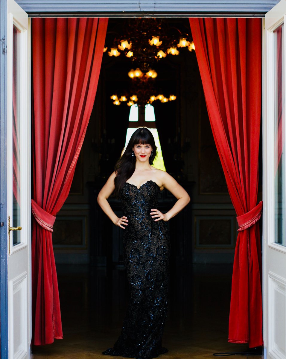 Opera Canada tweet media