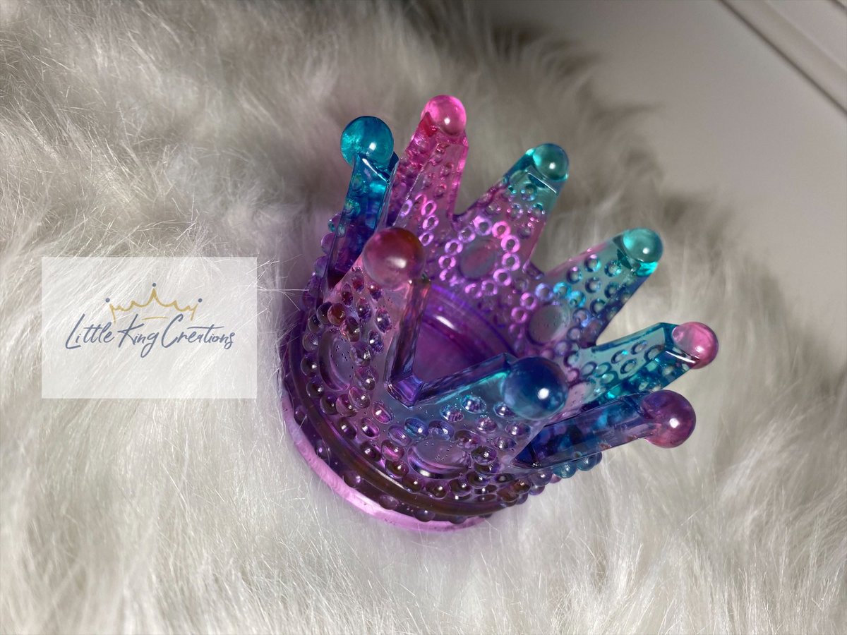 RyGlizzy's tweet photo. New additions released today! Follow @ littleking.creations on Instagram or email lkcreations404@gmail.com to order!💙💛👑
#smokeessentials #KingsAndQueens #WakeNBake https://t.co/llLn9BYJyU
