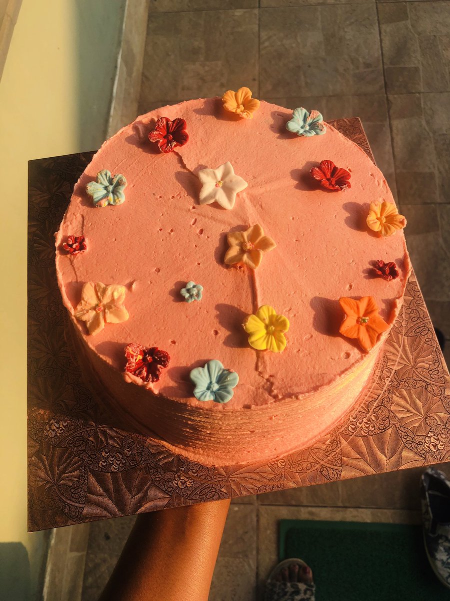 BeeBakes2's tweet image. Doesn’t this remind you of summer 🥺? K450 gets you this chocolate cake