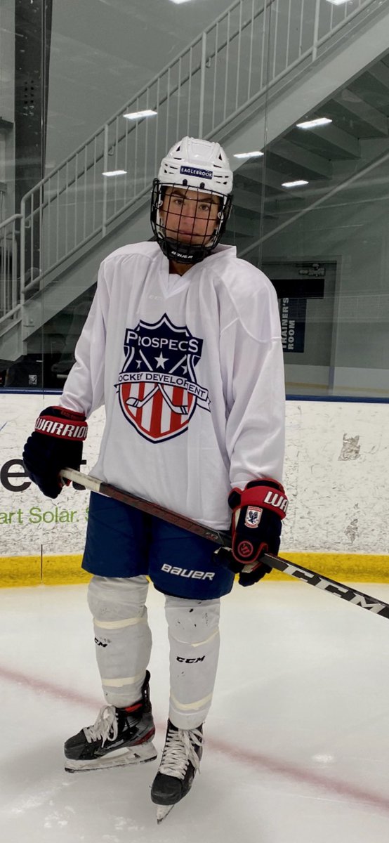 SupSkillshockey's tweet photo. Preps love multi sport athletes!  Eaglebrook’s 2005 forward Austin Borggaard getting it done on ice , in the classroom and on the court. https://t.co/OTXtXvnNYi