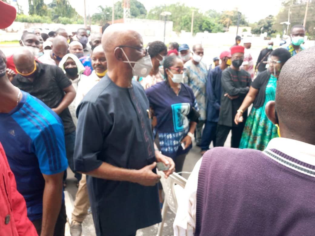 SaharaReporters's tweet photo. #EdoDecides2020: PDP Wins Former APC National Chairman, Oyegun’s Unit
@OfficialPDPNig @OfficialAPCNg #Edo2020 #EdoElection 
FOLLOW LIVE: https://t.co/71fVUZyQiX https://t.co/KtgBUZorJT