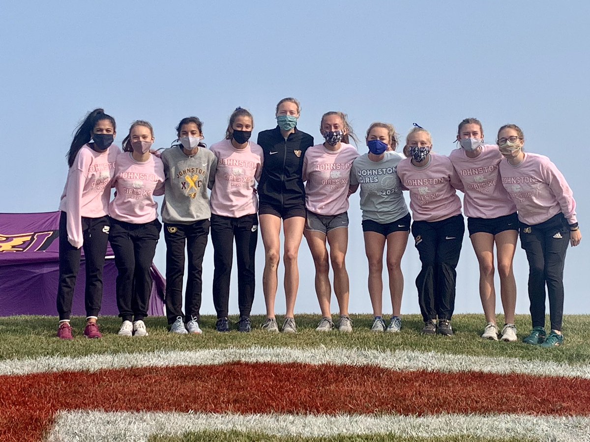 JCSD_GirlsXCTF's tweet photo. Dragons ready to rock the Heartland Classic at Central College! #kickingrass https://t.co/AFEPTv2oAB