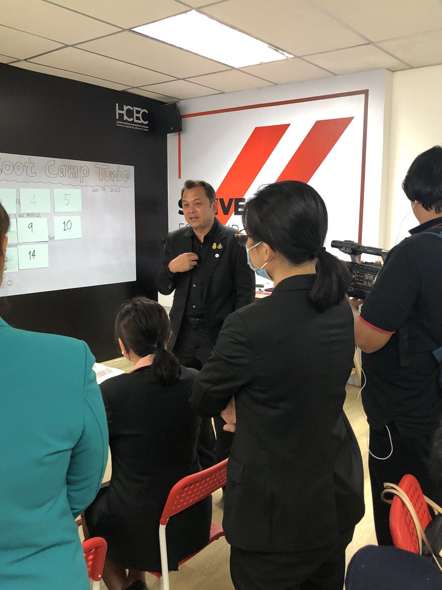 GlassAndrewR's tweet photo. Proud to see #Retc bootcamp legacy in action today with TMTs (Thai master trainers) doing their stuff at the impressive new #HCEC from the Ministry of Education @thBritish https://t.co/eGK1VpsEEc