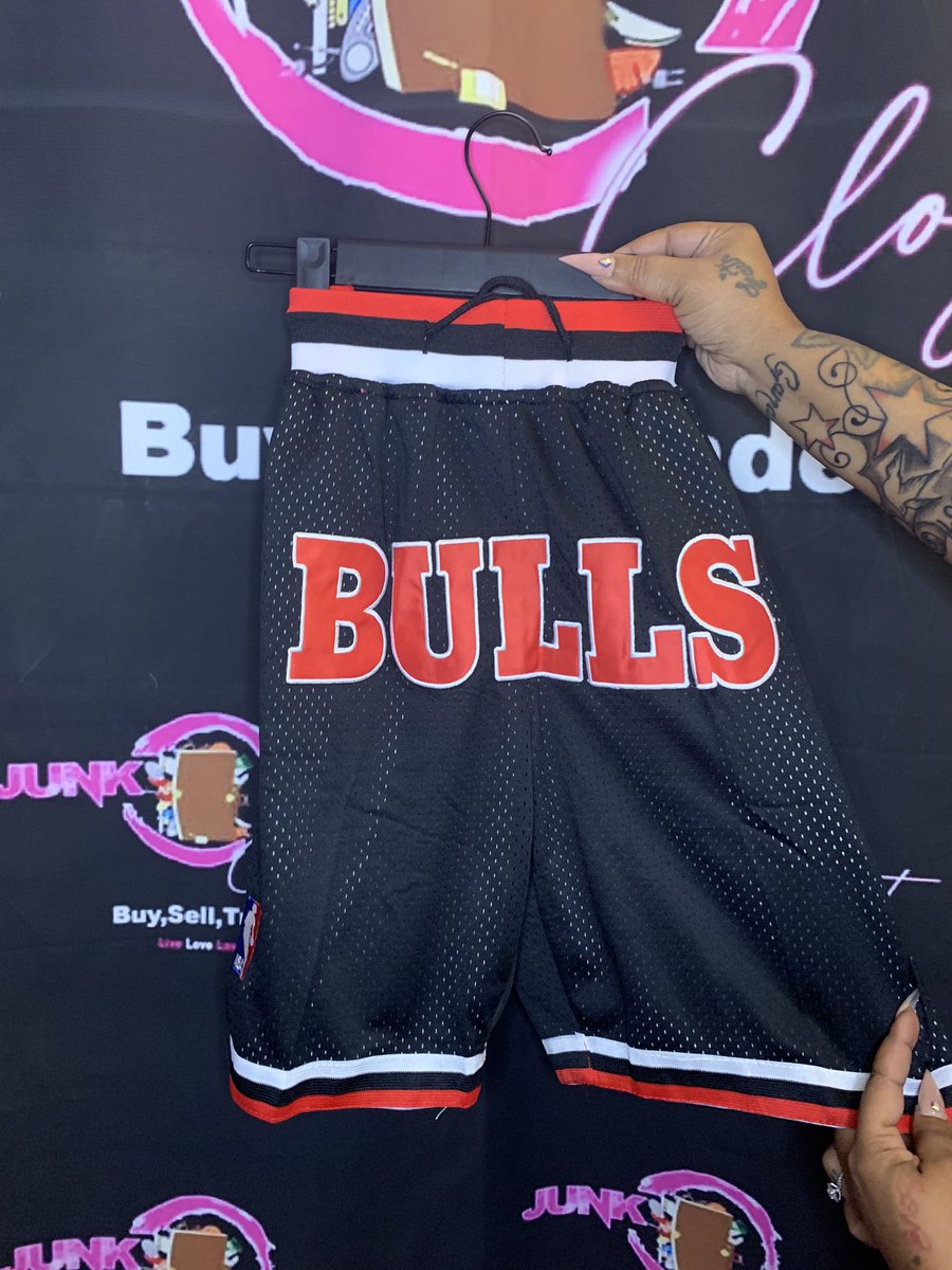 xaijaa_'s tweet photo. If your looking for Exclusive items the junkclozet is the place to shop follow them on instagram and twitter  @junkclozet I promise you won’t be disappointed https://t.co/1cRN7M8tG2