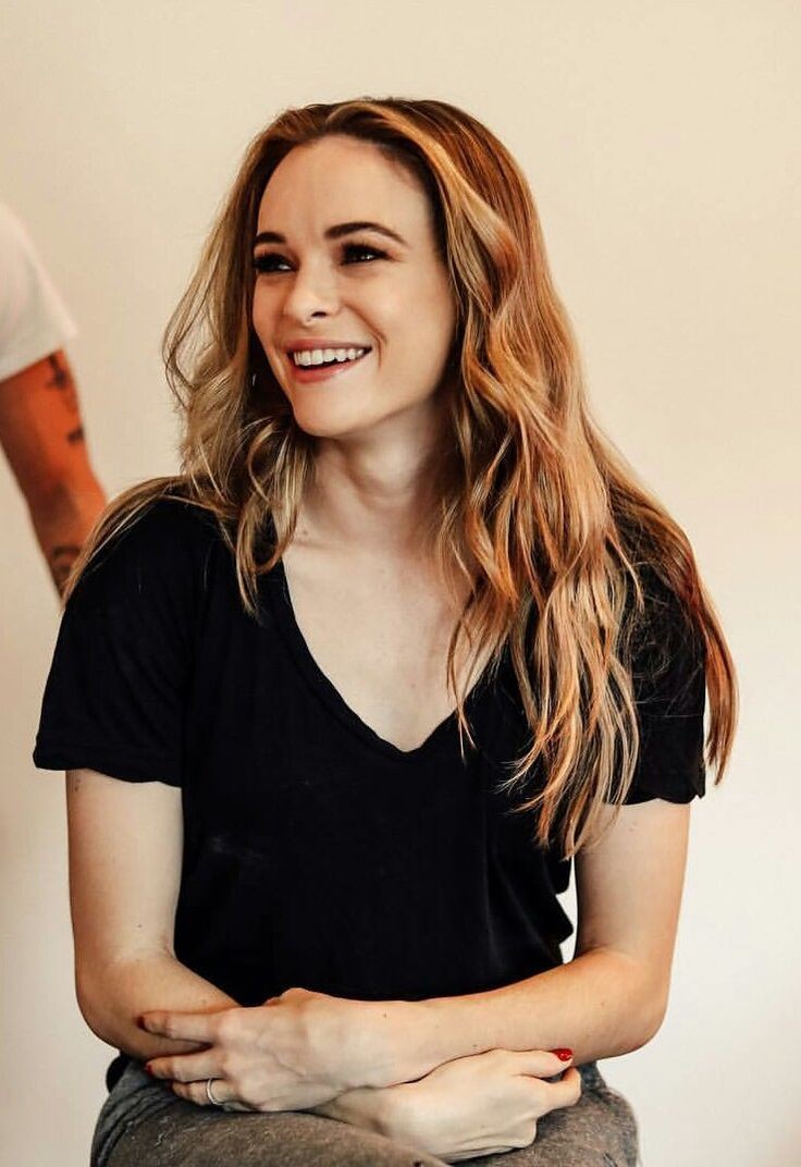 Es hoy  Es hoy Es hoy HAPPY BIRTHDAY DANIELLE PANABAKER 