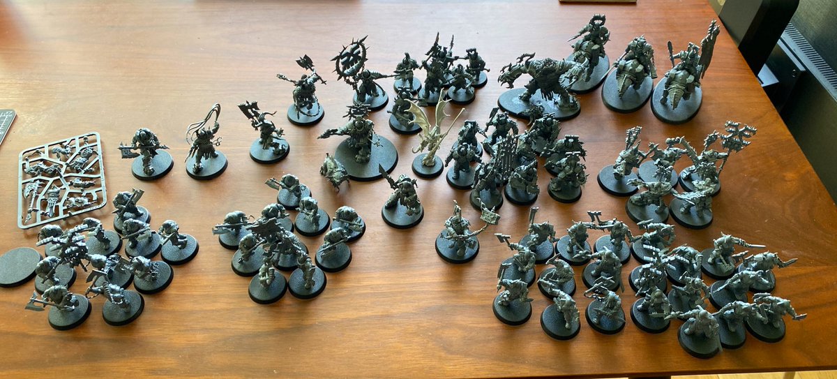 Blades of Khorne, pre-built forceA load of stuff, see pics below, can DM specifics if you’d like.£220 including postage, separately goes for about £370 (also Valkia is already built for you and that’s a plus trust me!) #ageofsigmar  #bladesofkhorne