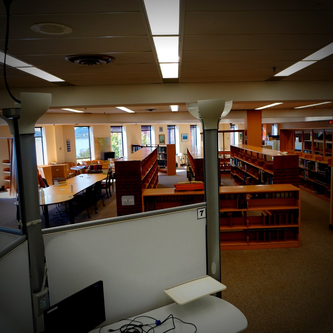 SaintJohnFPL's tweet image. New shelves, who dis? #LibrarySpace

Nouveaux rayons, quoi de neuf? #EspaceBiblio