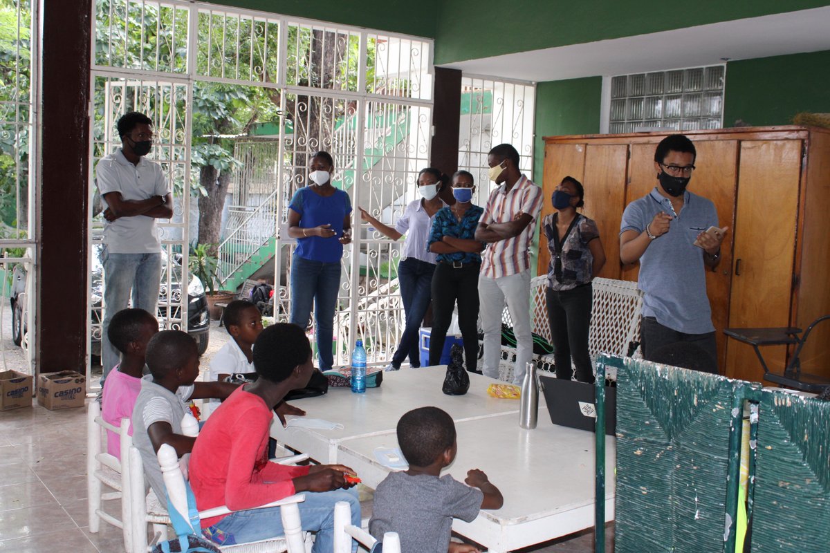 BereManuel's tweet photo. university students came to talk about the virus with the children &amp; ways to keep safe! 🇭🇹❤️🙏🏼 — at this center we make sure the children keep educated on everything! — https://t.co/xufcQQfSfj https://t.co/xxjjYQIPtQ