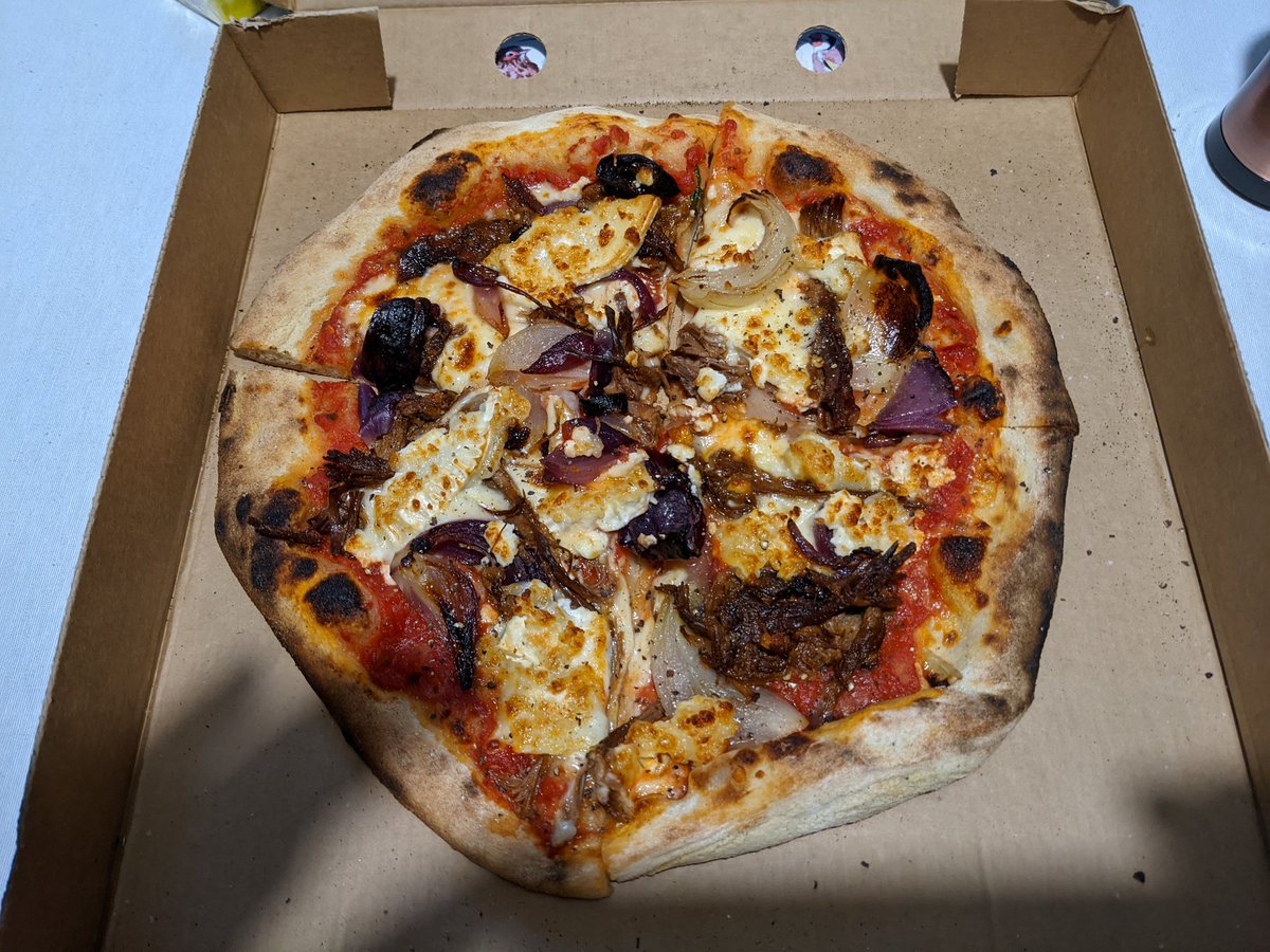 Son_of_Albion's tweet image. Pre-Liminal Pizza from the Paddle ( our local cafe and watering hole ) ♥️ #pulledbeef #roastonio #goatscheese  #OBaWS