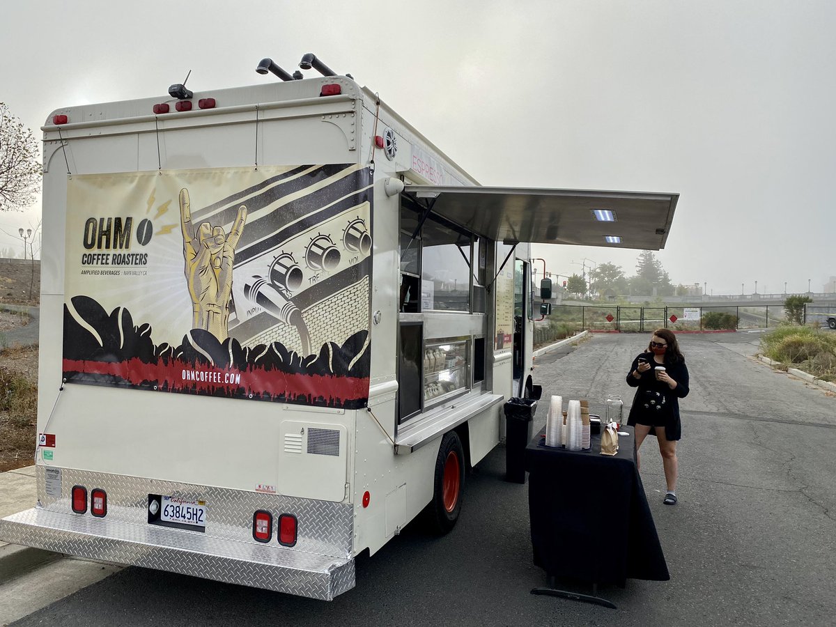 ohmcoffee's tweet image. It’s a fitting grey morning as we mourn #RBG and her incredible legacy of fighting for women’s and minority rights. We’re dealing a full menu from our guest truck at The Napa Farmers Market today til 12pm. Let us serve you a soothing drink with a smile.