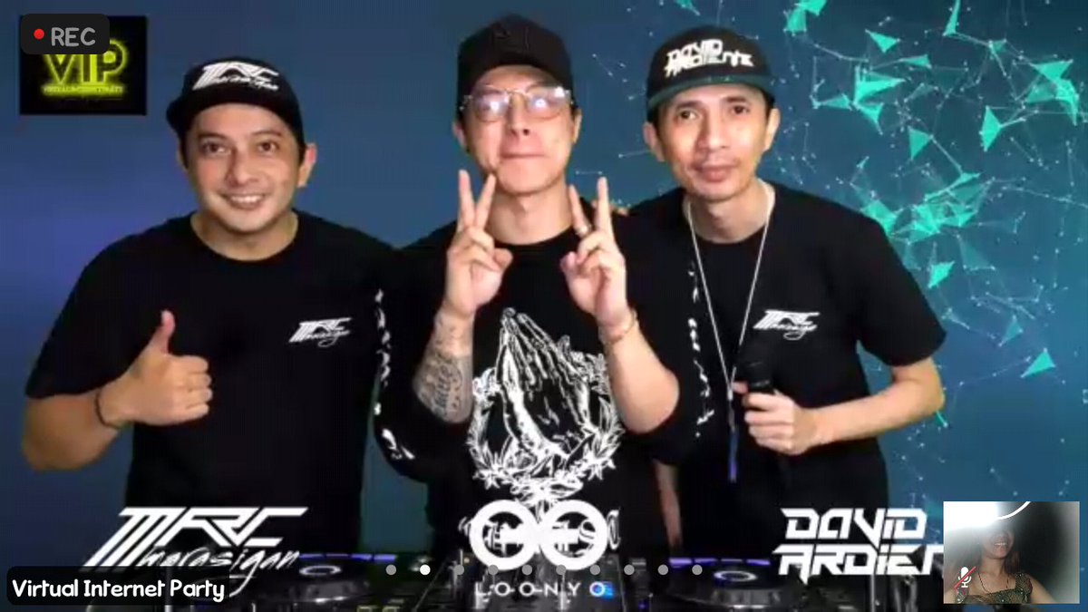 LezielBautista2's tweet photo. "Sometimes, the best therapy is a long drive and good music." 🔊🎧❤
@DJLOONYO2
@marcmarasigan
@djdavidardiente
#SolidDJs
#DaRheMarkable
#VirtualInternetParty
#VIP7 https://t.co/s5byjaFpuu