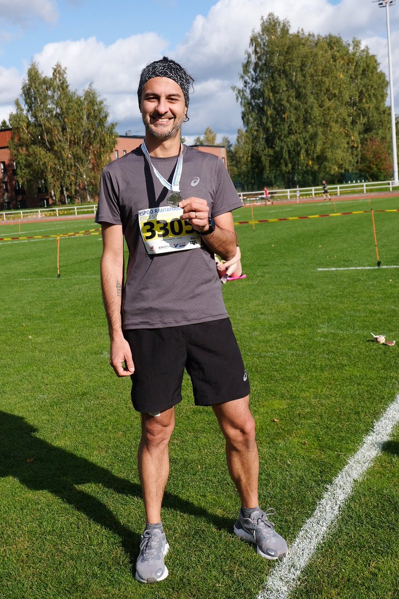mao_llano's tweet photo. I started running six months ago and today I finished my first half marathon official race in the Espoo #Rantamaraton, Finland. I did it in a decent time (1:58:12) despite some minor issues. Great experience! Looking forward to the next one🏅 https://t.co/aA6F9QbZSa