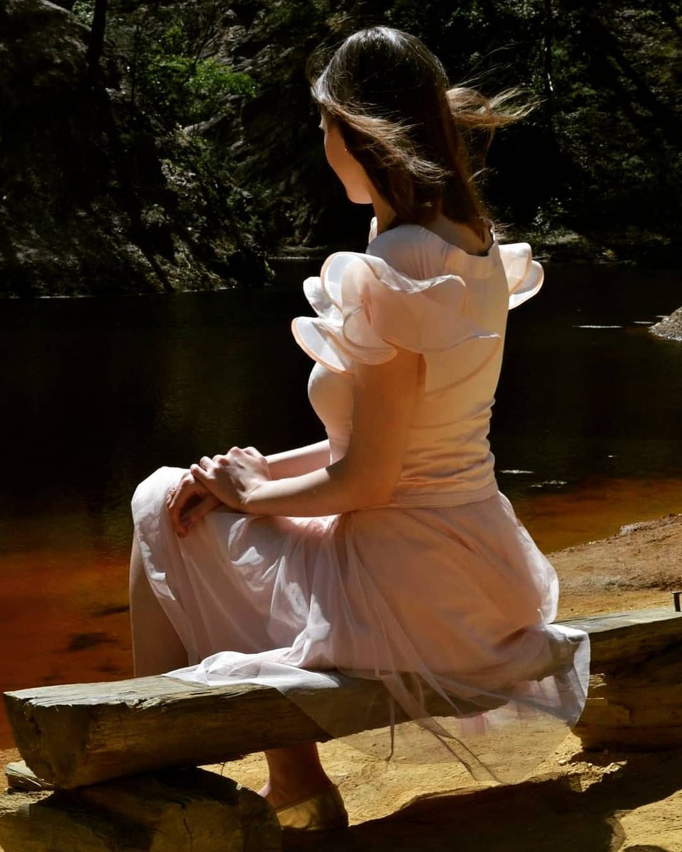 charlotte_dune's tweet image. #StoryStarterSaturday⁠
⁠
I get inspiration for stories from many places, including Instagram photos. ⁠
⁠
What story would you write from this picture? ⁠
What would be the logline of the story? ⁠

Put your logline below and I&apos;ll retweet the best ones.

#writerfun #storytime