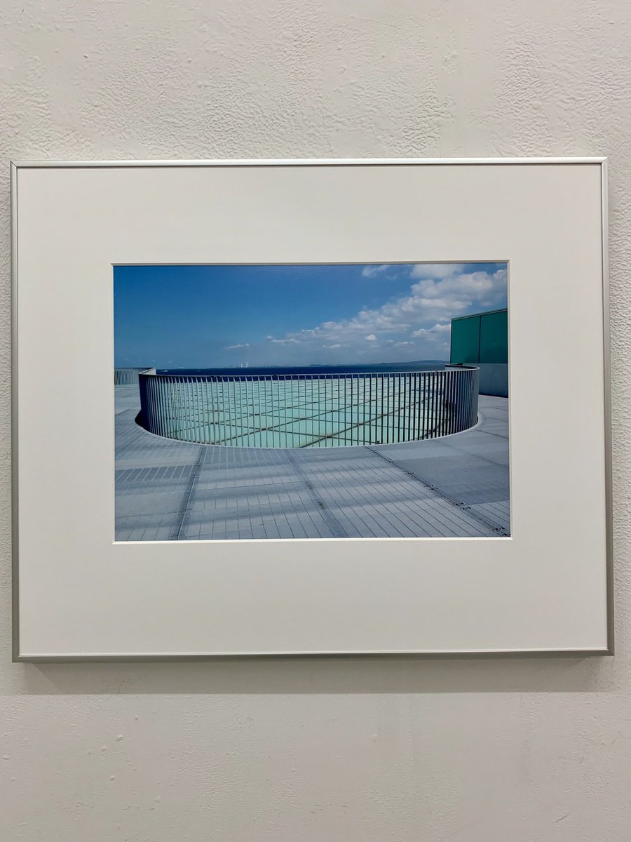 eko_lunai4's tweet photo. 豊間根浩 展 Resound-交錯する線の響き をギャラリー58で見ました。
作品に好きな場所が。
会期終了してます。
#豊間根浩 #写真展 #gallery58 https://t.co/hnqJ5LFr4a
