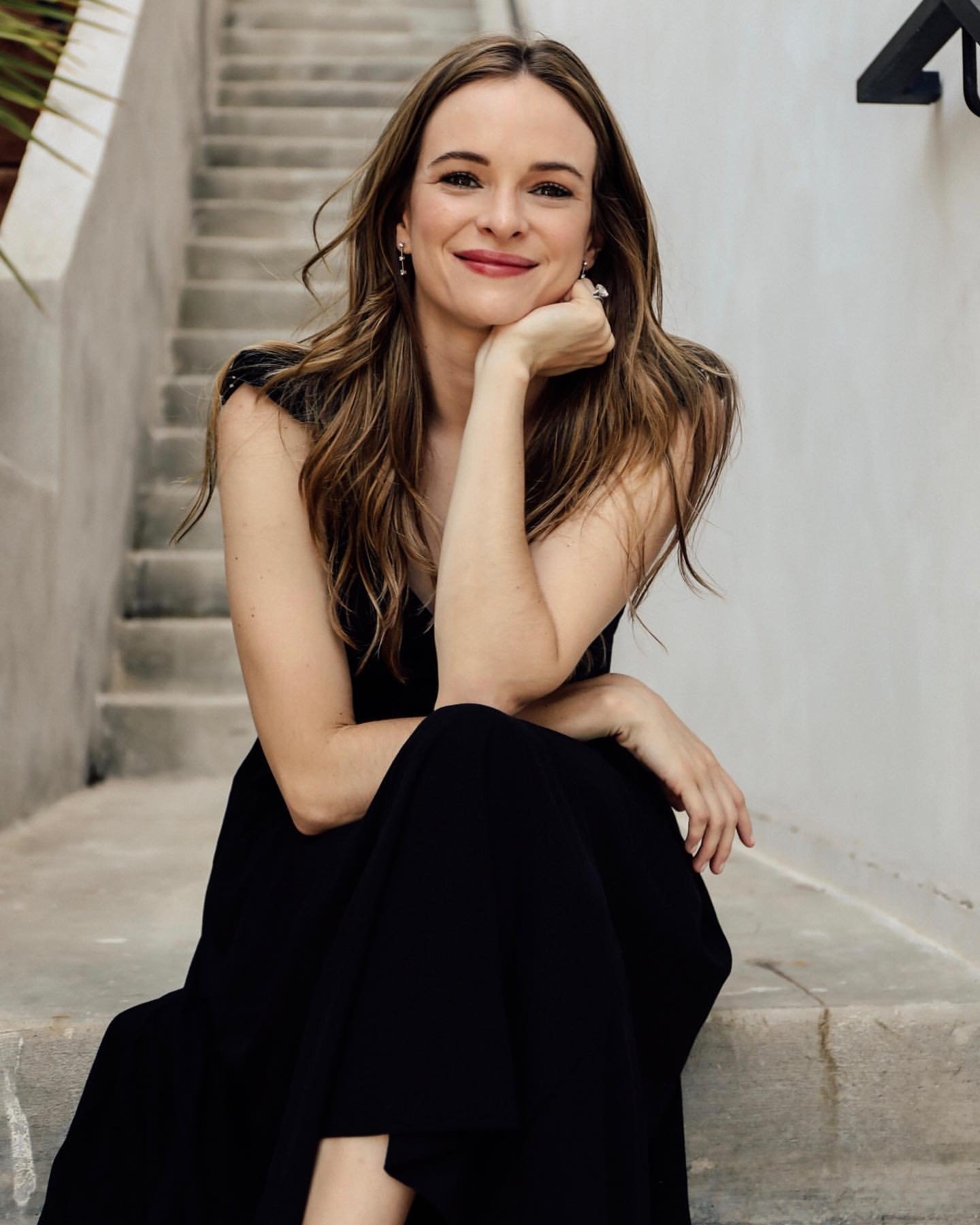  Happy Birthday Danielle Panabaker      aka Killer Frost aka Caitlin Snow 