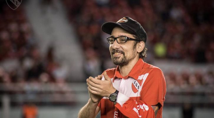 RojosMemoria's tweet photo. Serás siempre el grito de gol número 101 de las Abuelas. Serás siempre sinónimo de Identidad. Serás Memoria, Verdad y Justicia. Serás siempre parte de Independiente. Serás nuestra bandera y nuestro capitán para seguir luchando. Hasta siempre, Francisco Madariaga. https://t.co/zQjl3mOafJ