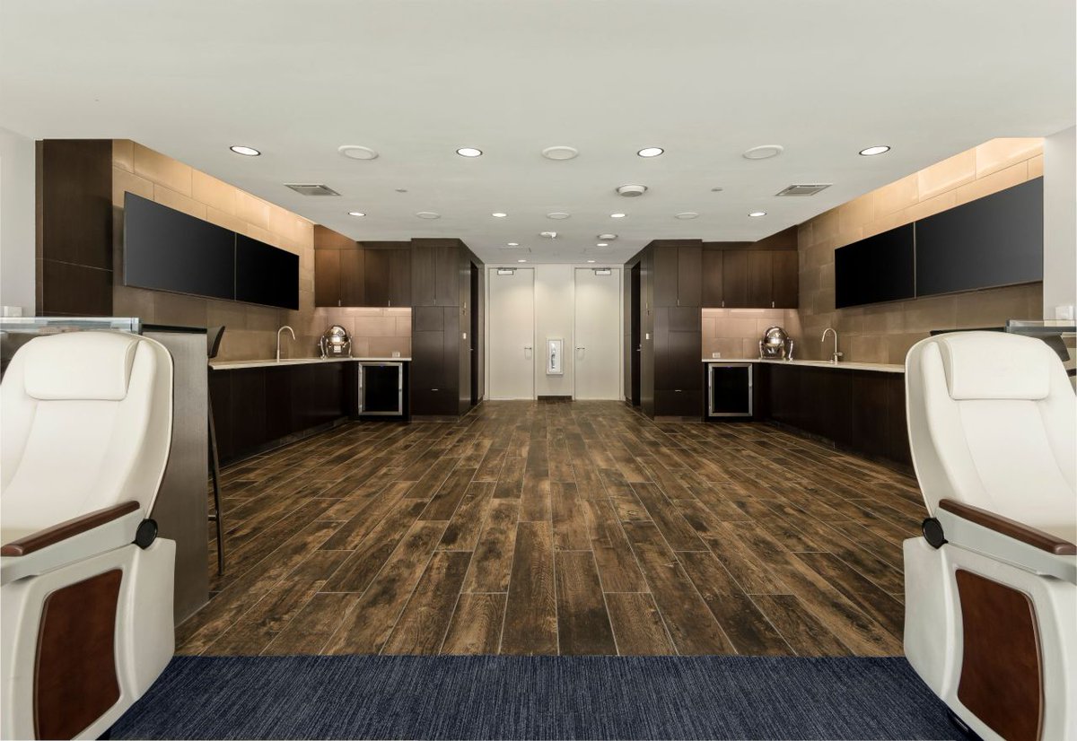 BaileyHarrisCo1's tweet photo. Finished project and sneak peek! Auburn University Jordan Hare Stadium East Suites Renovation. $4.7 million, 36,472 SF, 78 existing suites on two levels. War Eagle! #auburnuniversity #renovationproject #footballisback https://t.co/Zd5oUFgABA