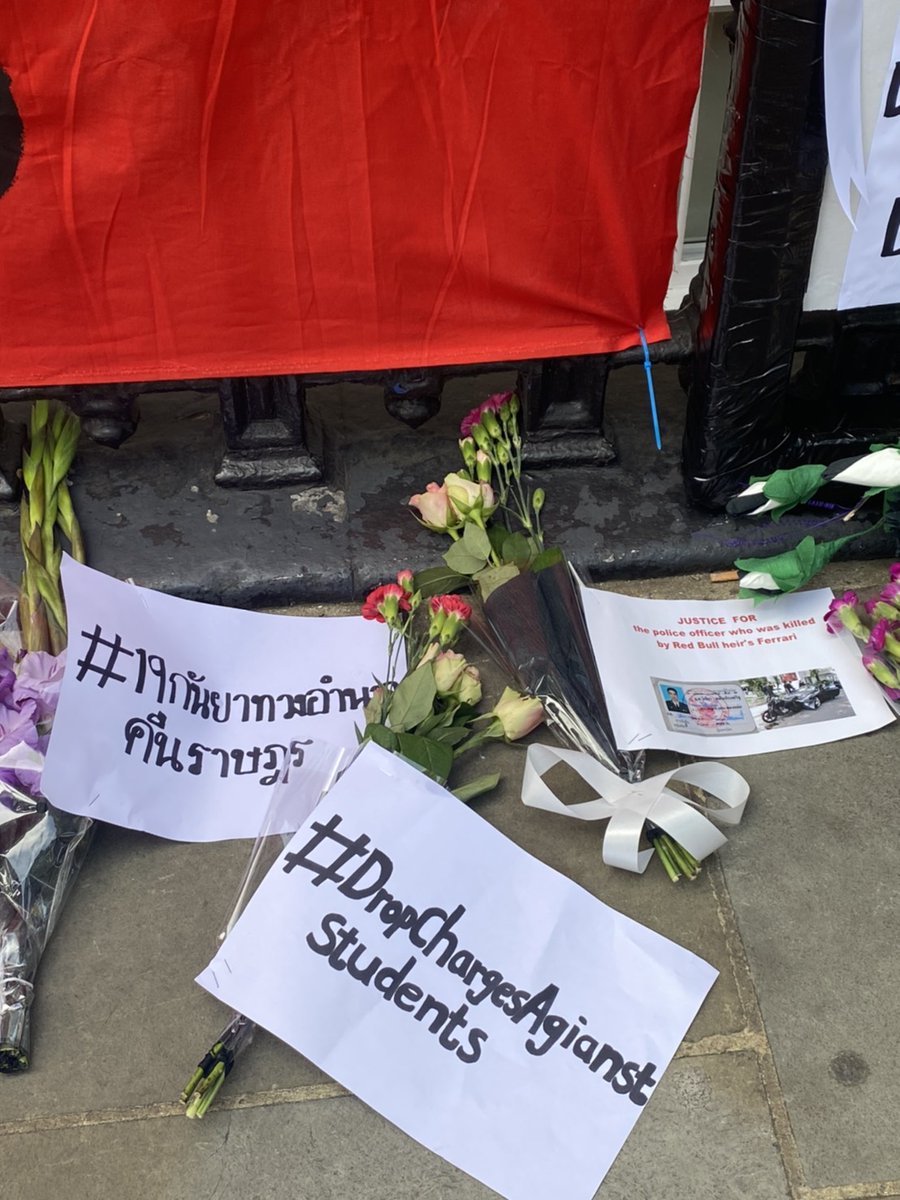thaihrc's tweet photo. Freedom of expression must be protect! Today our messages have been put infron of #Thai Embassy in London. A massive thank you everyone who participated and supported! #19กันยาทวงอํานาจคืนราษฏร #StopHarassment #EndRepression #AllowExpression #หยุดคุกคามประชาชน https://t.co/6b59VS4Tz2