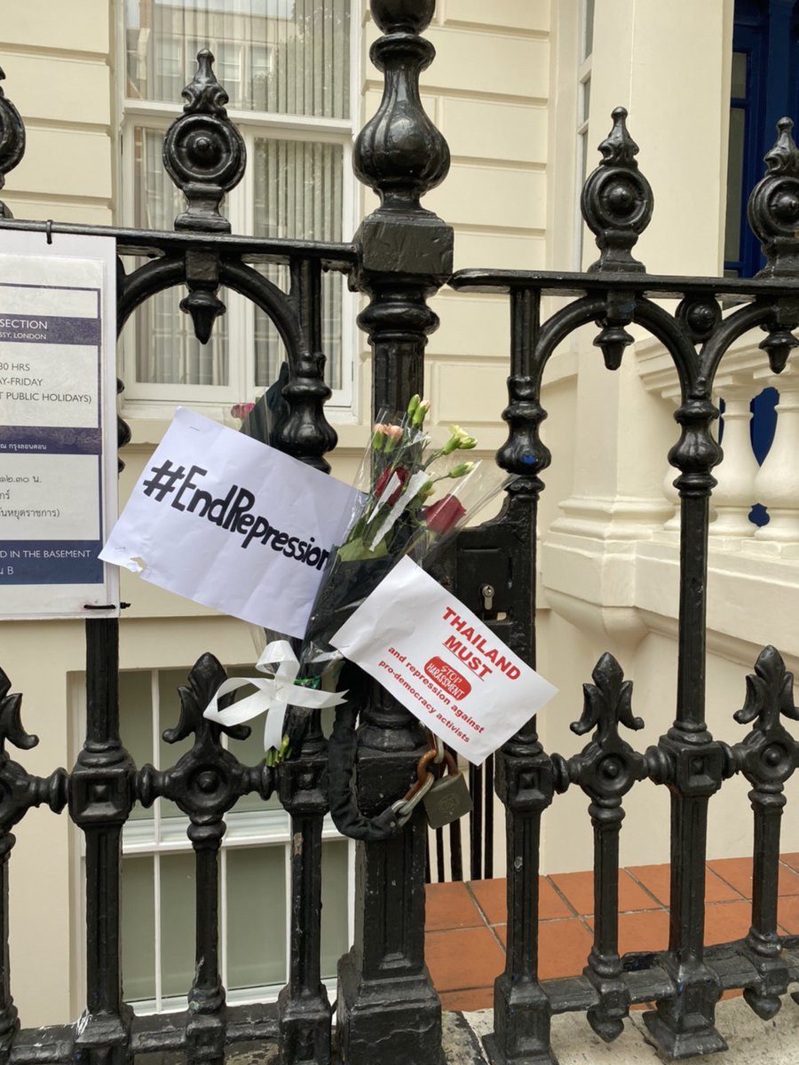 thaihrc's tweet photo. Freedom of expression must be protect! Today our messages have been put infron of #Thai Embassy in London. A massive thank you everyone who participated and supported! #19กันยาทวงอํานาจคืนราษฏร #StopHarassment #EndRepression #AllowExpression #หยุดคุกคามประชาชน https://t.co/6b59VS4Tz2